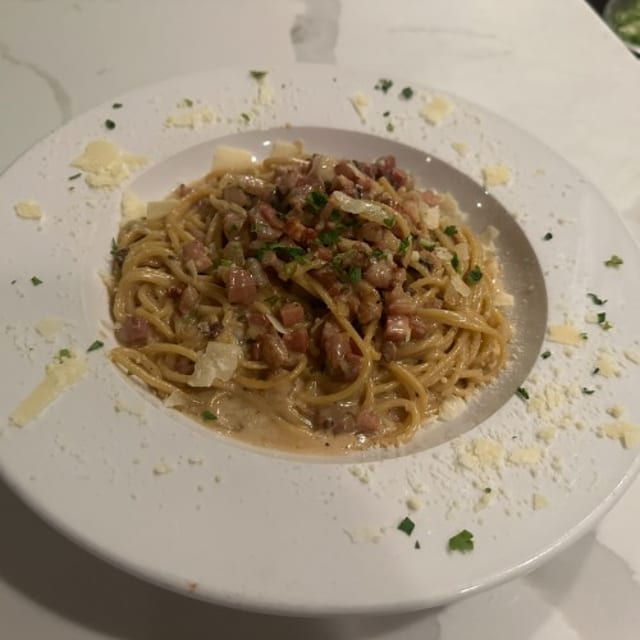 Spaghetti alla Carbonara.